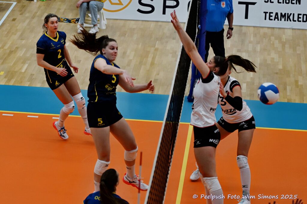 D1-Apollo 12-10-25_044