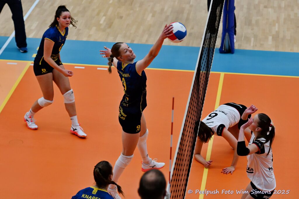 D1-Apollo 12-10-25_052