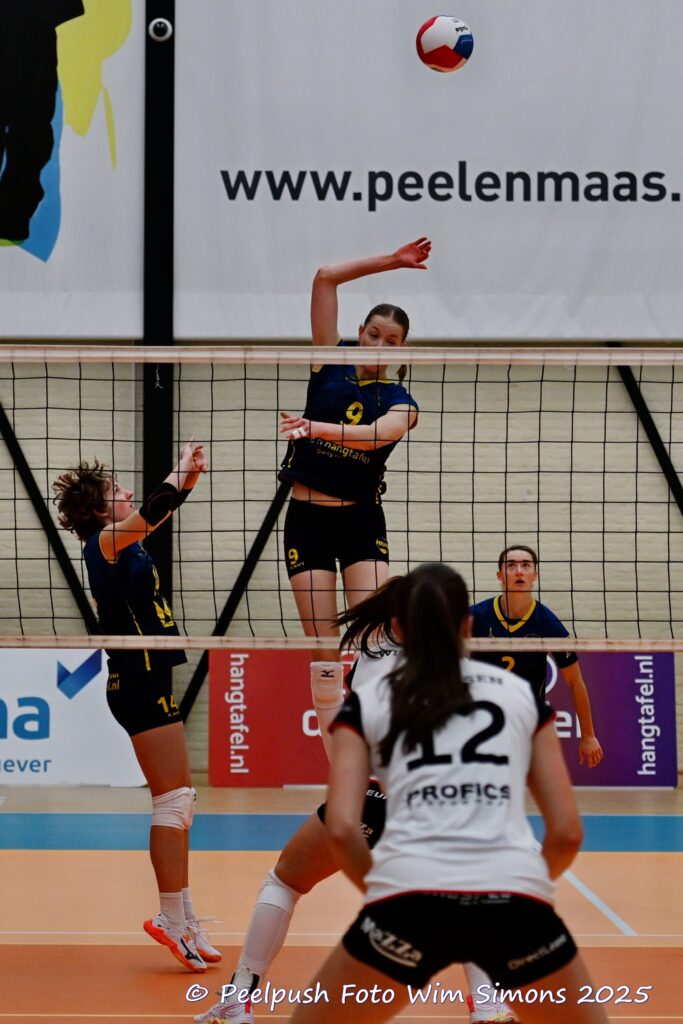 D1-Apollo 12-10-25_077