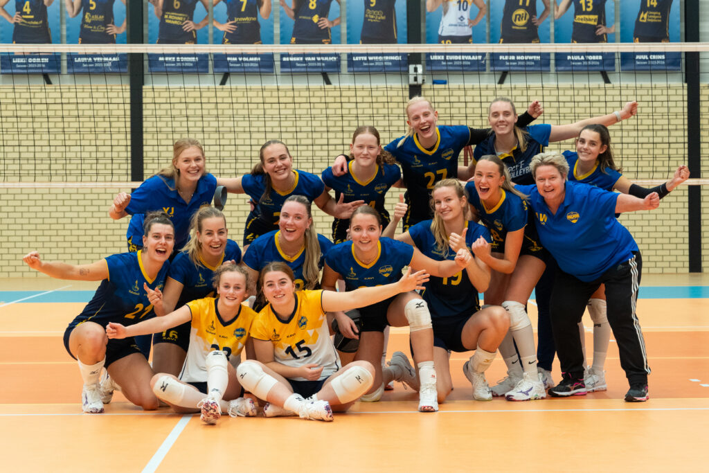 Dames 2 wint van Volley Tilburg